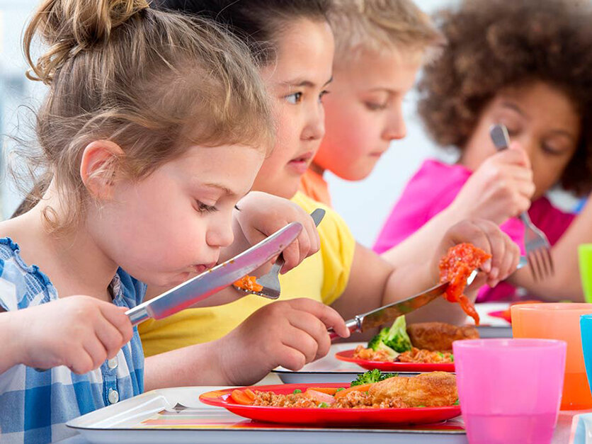 چگونه عادات غذایی صحیح را در کودکمان ایجاد کنیم