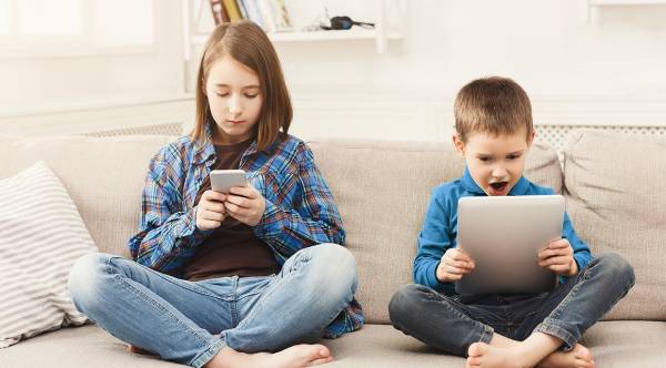 راهی ساده برای دورکردن موبایل از کودکان و نوجوانان